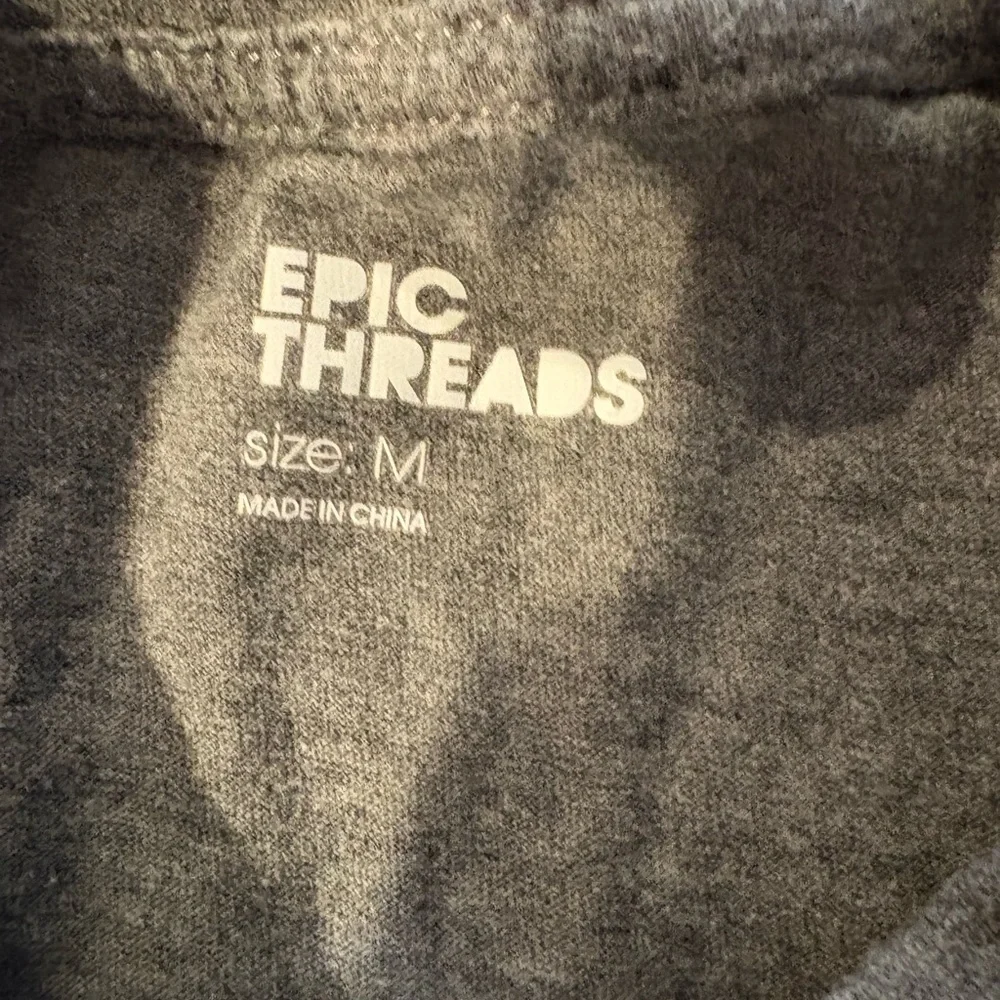 ▪️EPIC THREADS Camo Tee